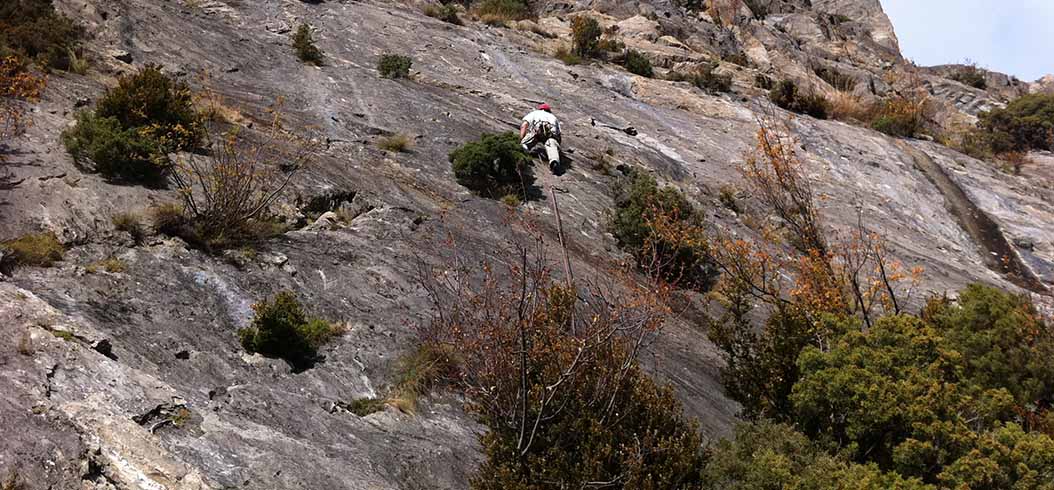 Escalada en el pantano de San Juan