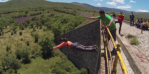 Saltos de puenting en Madrid, en la Sierra norte de Madrid, Rascafría